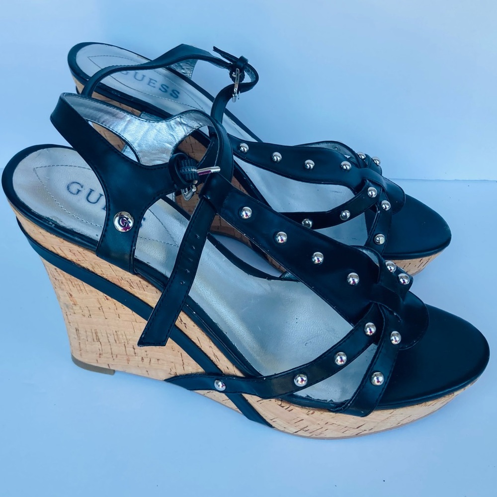 NWOT Guess - Wedge heels